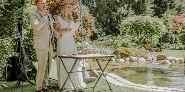 Destination-Wedding - Exklusivität - Salzburg - Die romantische Hochzeit am Teich - der erste gemeinsame Auftritt. - Sendlhofer's