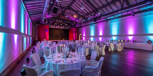 Destination-Wedding - Art der Location: Hotel / Chalet - Reithalle des Marstall Ahrensburg - Park Hotel Ahrensburg