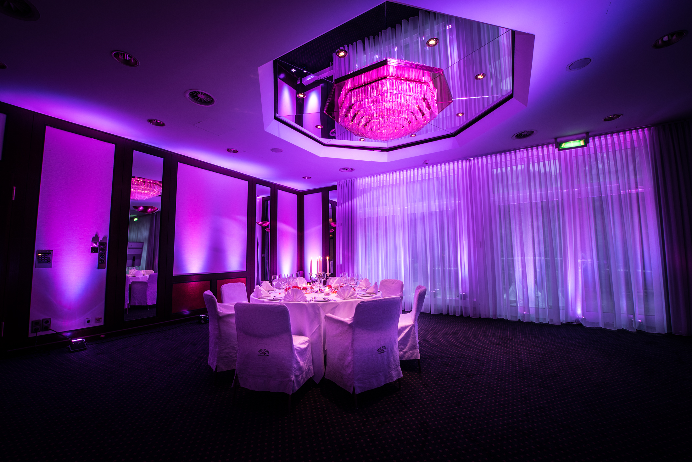 Destination-Wedding - Ahrensburg - Festsaal Versailles  - Park Hotel Ahrensburg