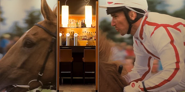 Destination-Wedding - Art der Location: Hotel / Chalet - Bar - ATLANTIC Hotel Galopprennbahn
