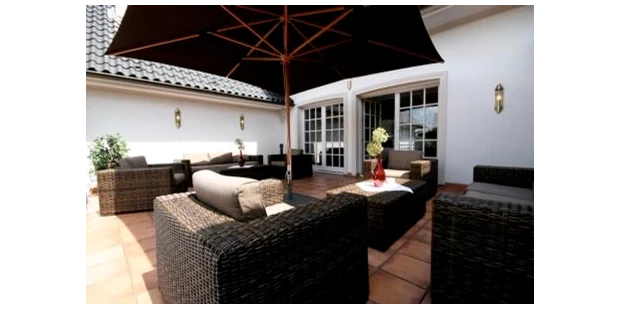 Destination-Wedding - Exklusivität - Deutschland - Dachterrasse im 1. OG 
Exklusiv für alle Feiern, die im Bankettsaal "Rheinaue-Linde" stattfinden.  - Hotel „Schloss Friedestrom“