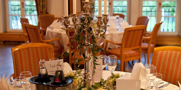 Destination-Wedding - Exklusivität - Deutschland - Unser Bankettsaal "Rheinaue-Linde" im 1. OG, barrierefrei auch durch unseren Aufzug erreichbar.  - Hotel „Schloss Friedestrom“