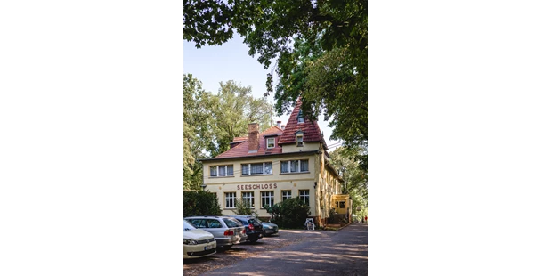 Destination-Wedding - Art der Location: Hotel / Chalet - Seeschloss am Bötzsee bei Berlin