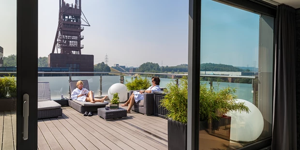 Destination-Wedding - Art der Location: Hotel / Chalet - Dachterrasse - Heiner's Parkhotel