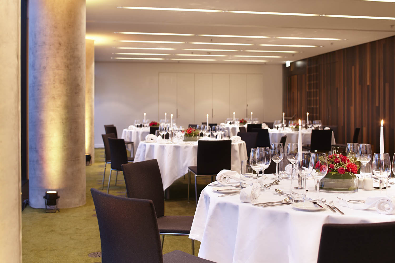 Destination-Wedding - Preisniveau Hochzeitsfeier: €€ - EMPIRE RIVERSIDE HOTEL