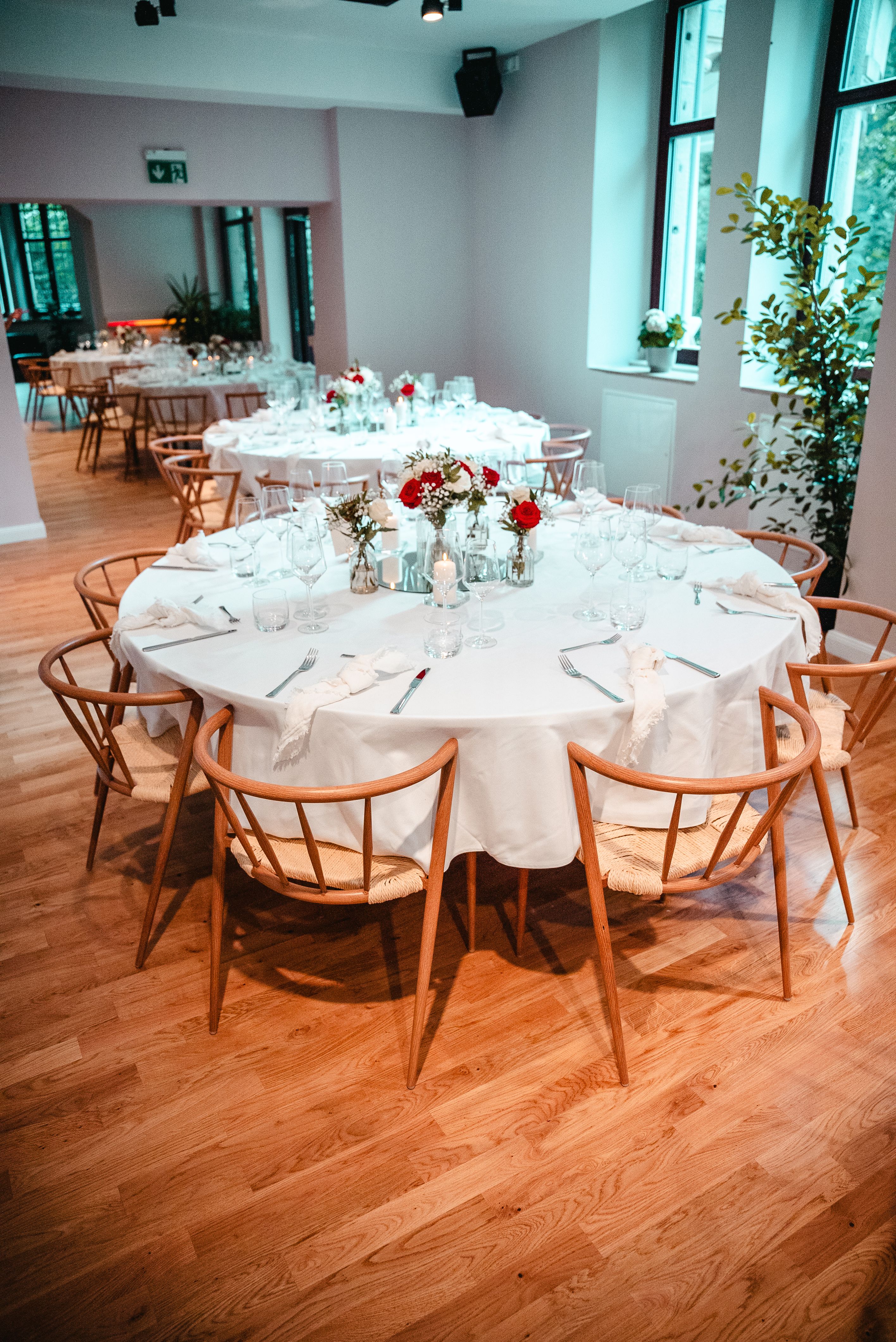 Destination-Wedding - Preisniveau Hochzeitsfeier: €€ - Stadtvilla Nürnberg