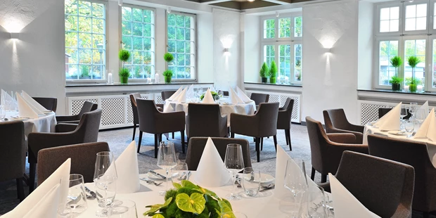 Destination-Wedding - Exklusivität - Deutschland - Wappenzimmer - Schlosshotel Monrepos