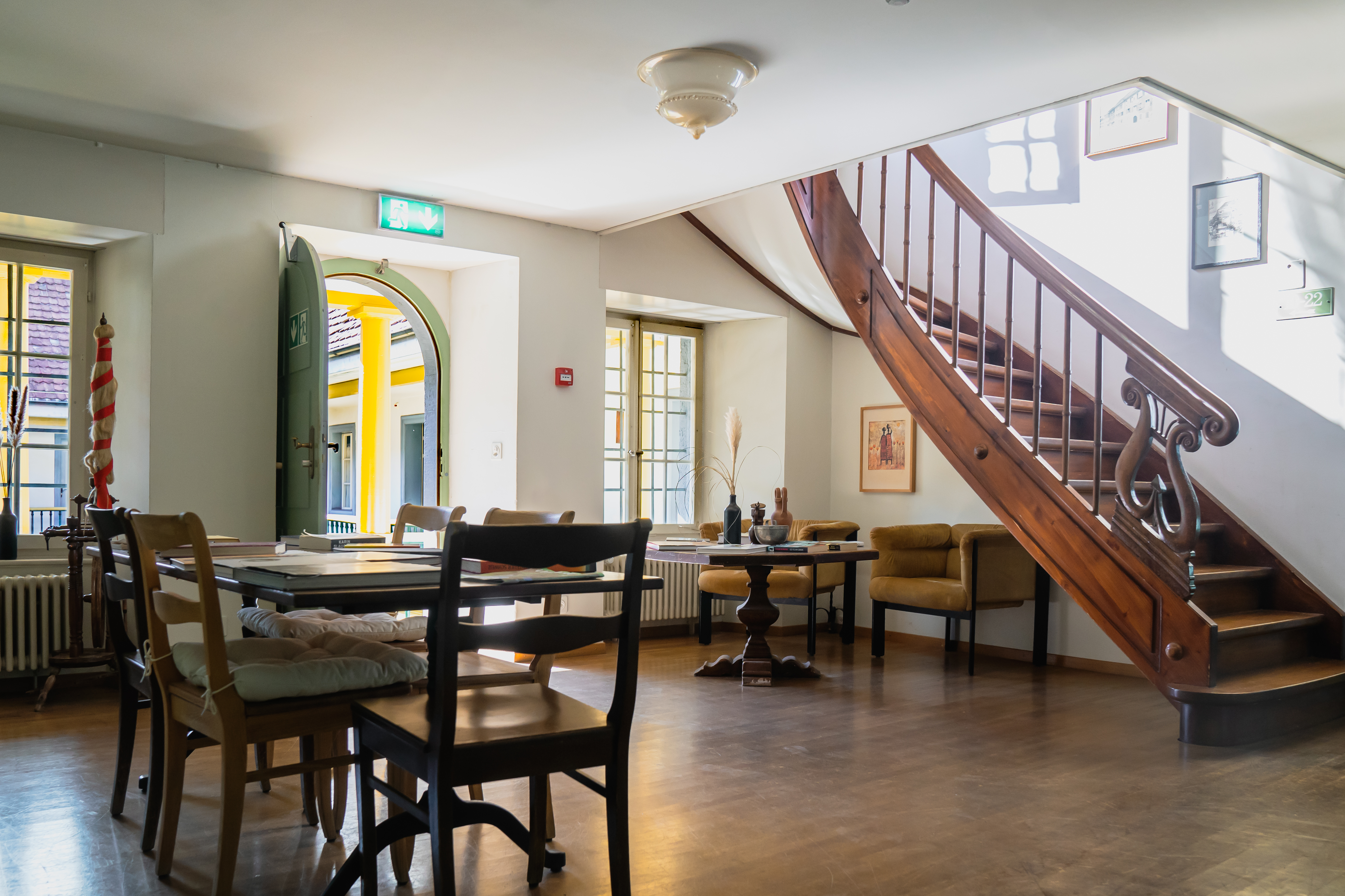 Hochzeitslocation: Bücherecke im Haupthaus von 1575 - Hotel Gasthof Zur Waag