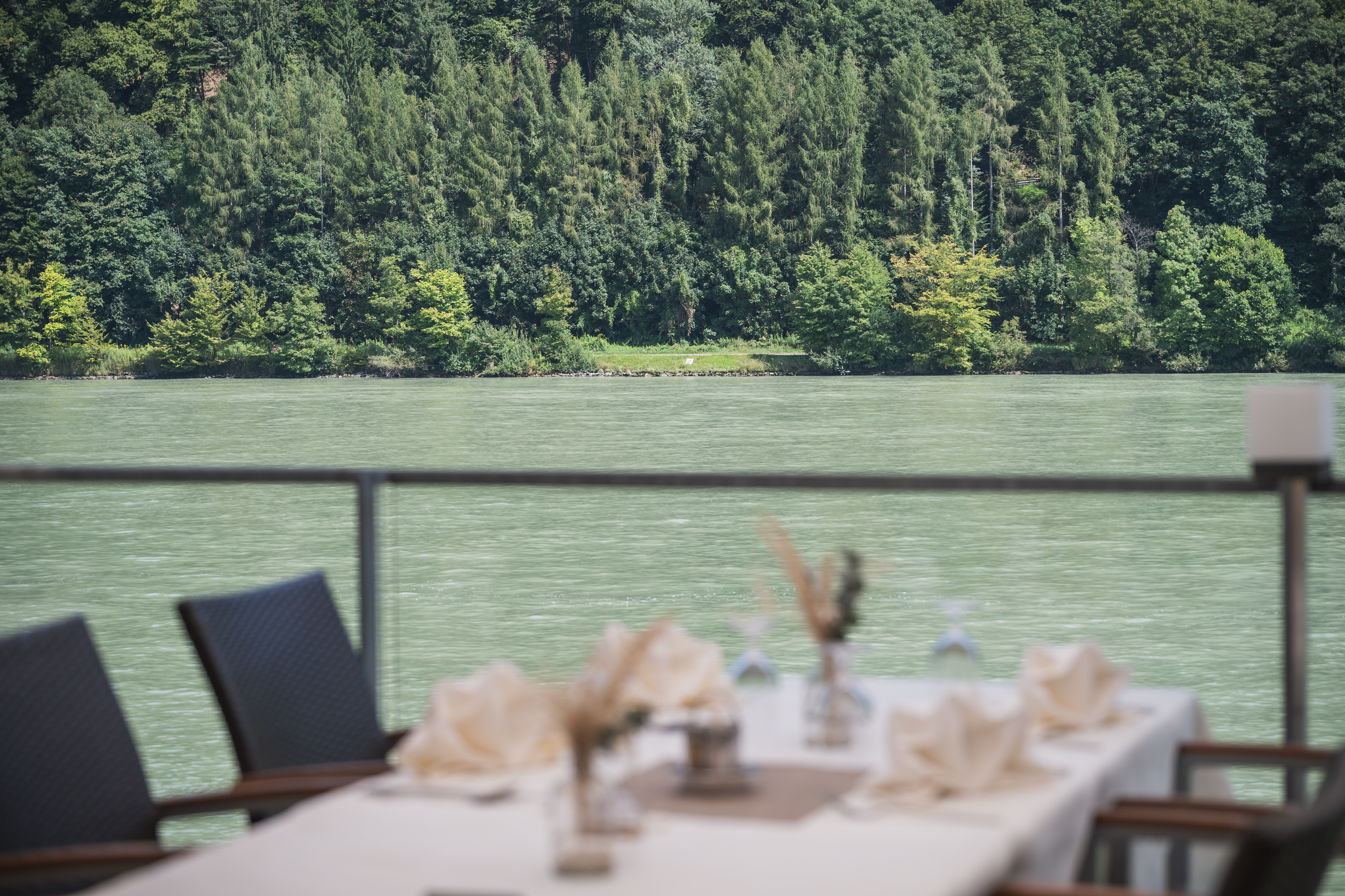 Hochzeitslocation: Hotel Wesenufer