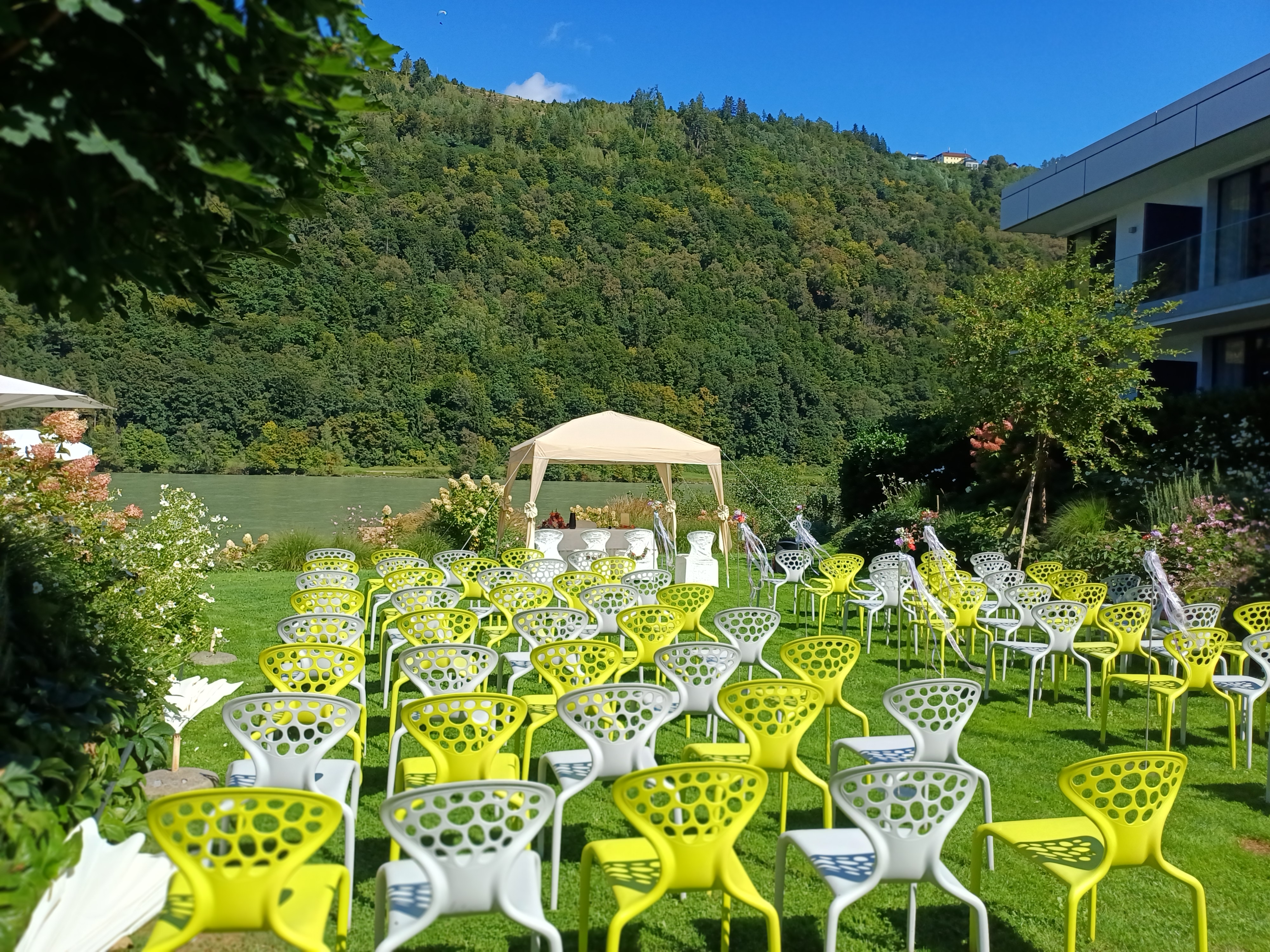 Hochzeitslocation: Hotel Wesenufer