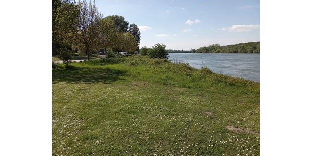 Destination-Wedding - Exklusivität - Deutschland - Blick auf Rhein - Eventlocation Weißes Häusl
