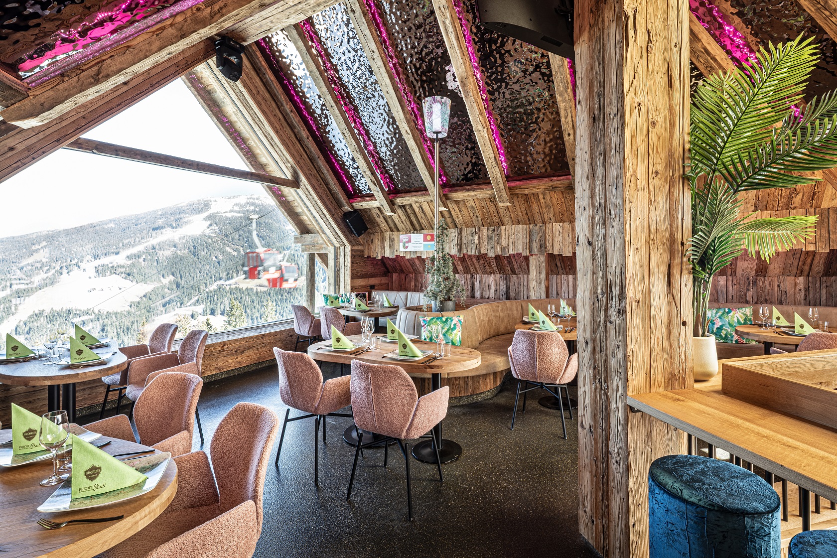 Hochzeitslocation: Aster's Mountainclub