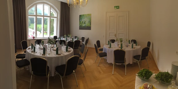 Destination-Wedding - woliday Programm: Standesamtliche Trauung - Österreich - Möglicher Raum - Der Weiße Salon - Bankett - Villa Bergzauber