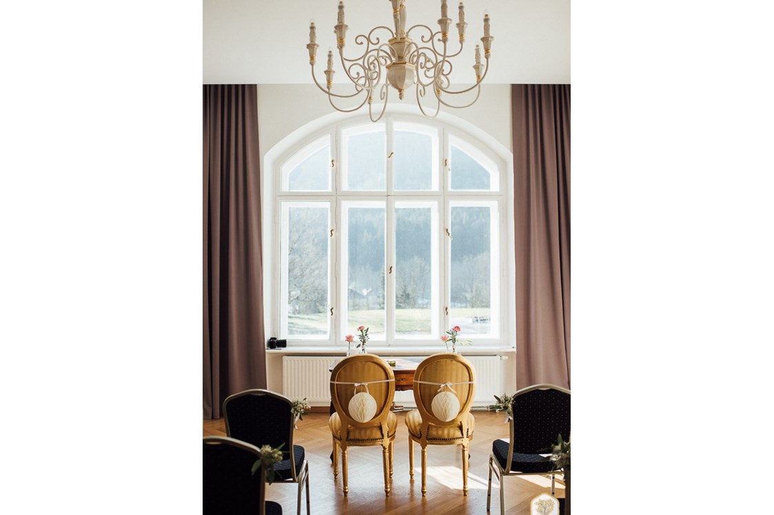 Hochzeitslocation: Standesamtliche Trauung im Weißen Salon - Villa Bergzauber