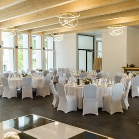 Hochzeitslocation: Festsaal Tanzfläche - Villa Bergzauber