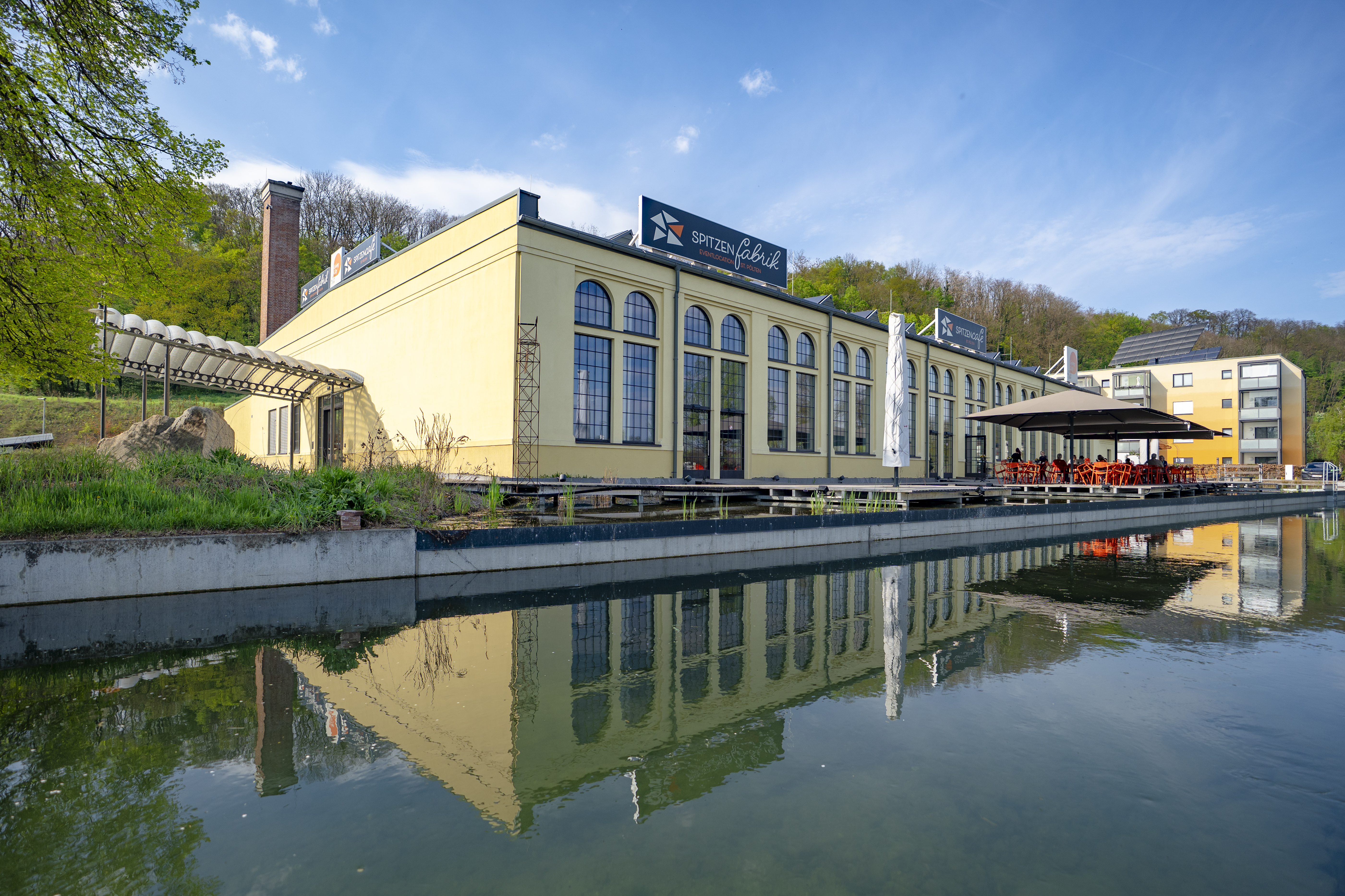 Hochzeitslocation: Spitzenfabrik Eventhalle - Spitzenfabrik
