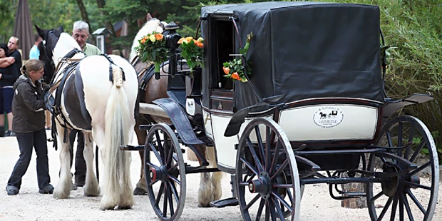 Destination-Wedding - Exklusivität - Deutschland - Hochzeitskutsche - Hotel und Restaurant Lochmühle