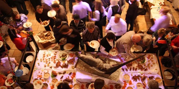 Destination-Wedding - Exklusivität - Deutschland - Buffet mit Haifisch - Hotel und Restaurant Lochmühle