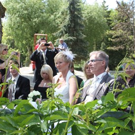 Hochzeitslocation: Freie Trauung im Garten - Hotel und Restaurant Lochmühle