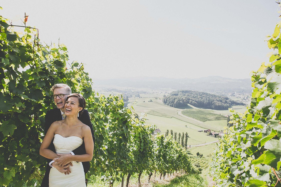Hochzeitslocation: Dank der erhöhten Lage, hat man einen herrlichen Weitblick über die Weinberge der Südsteiermark. - Weingartenhotel Harkamp