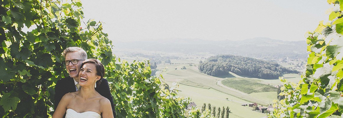 Hochzeitslocation: Dank der erhöhten Lage, hat man einen herrlichen Weitblick über die Weinberge der Südsteiermark. - Weingartenhotel Harkamp