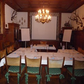 Hochzeitslocation: Jagdzimmer, Seminar-Raum, Heimkino - Jagdschloss Villa Falkenhof