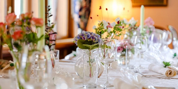 Destination-Wedding - Art der Location: Hotel / Chalet - Salon - Kaminzimmer - Jagdschloss Villa Falkenhof