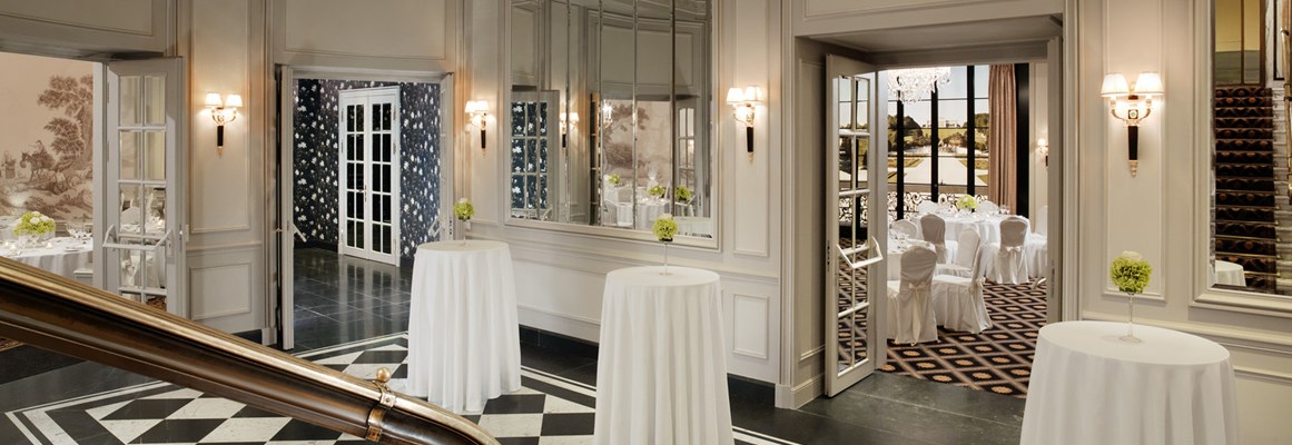 Hochzeitslocation: Das Foyer unseres Banquet Floors ... Perfekt für Ihren Aperitif! - Hotel Bristol Vienna