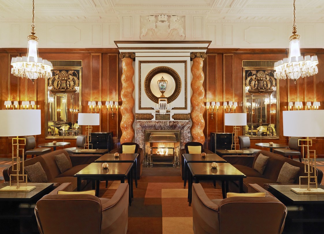 Hochzeitslocation: Im Restaurant "Bristol Lounge" sorgt unser offener Kamin für das besondere Ambiente.  - Hotel Bristol Vienna