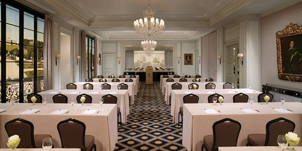 Destination-Wedding - Art der Location: Hotel / Chalet - Unser Salon Schönbrunn in seiner vollen Pracht - Hotel Bristol Vienna