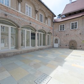 Hochzeitslocation: Der Innenhof - Schloss Schönau
