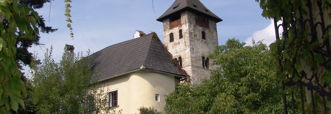 Hochzeitslocation: Außenansicht - Hotel Burg Oberranna