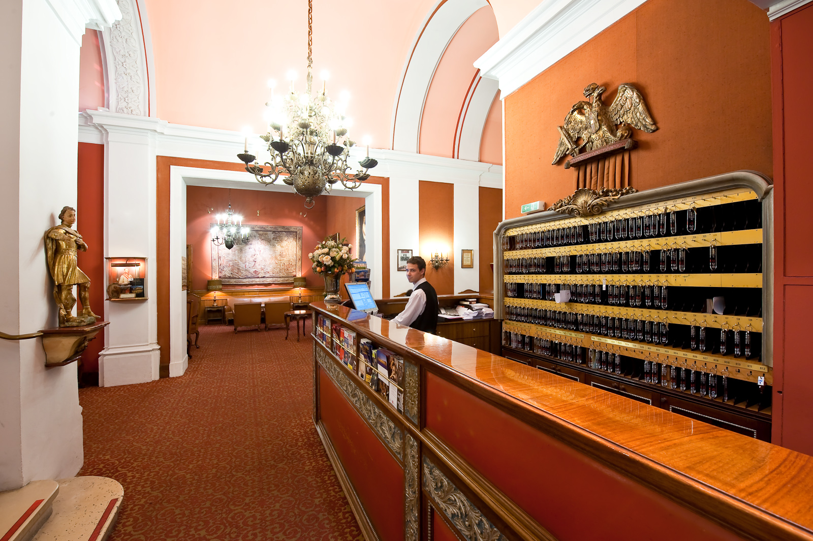 Hochzeitslocation: Hotelhalle III - Hotel Regina