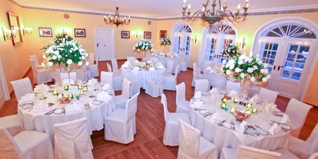 Destination-Wedding - Exklusivität - Salzburg - Der Biedermeiersaal  - ****Hotel Schlosswirt zu Anif