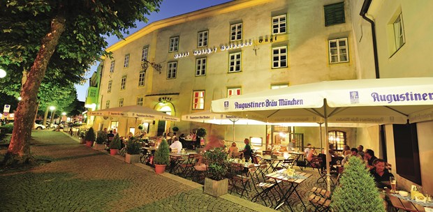 Destination-Wedding - Hall in Tirol - Hotel Goldener Engl mit Terrasse  - Hotel Goldener Engl