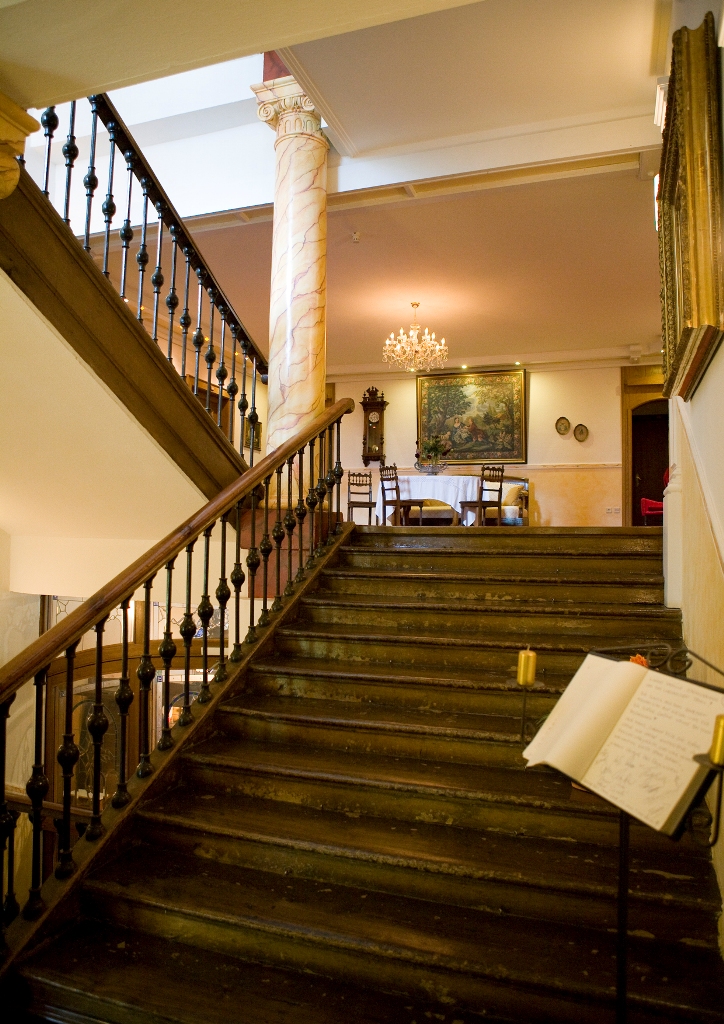 Hochzeitslocation: altes Stiegenhaus - Schloss Hotel Lerchenhof