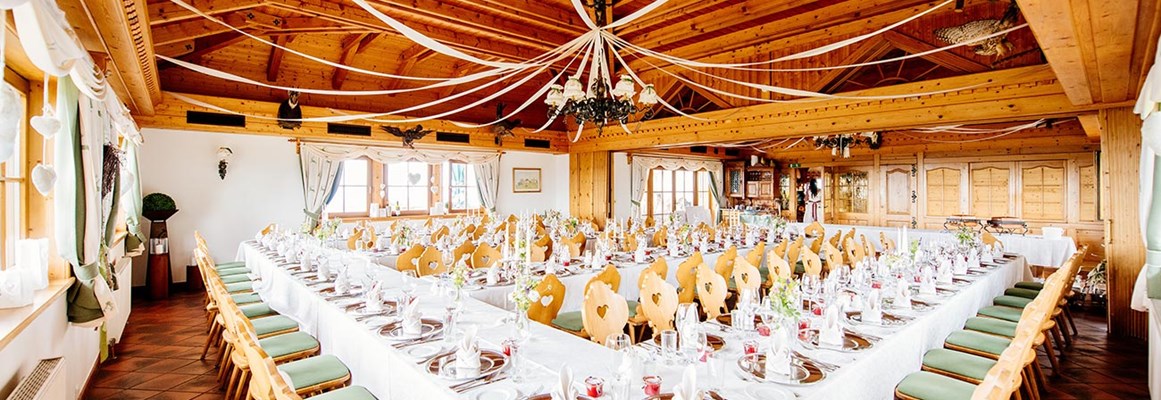 Hochzeitslocation: Vintage Hochzeitstafel für 100 Personen - Gipfelhaus Magdalensberg