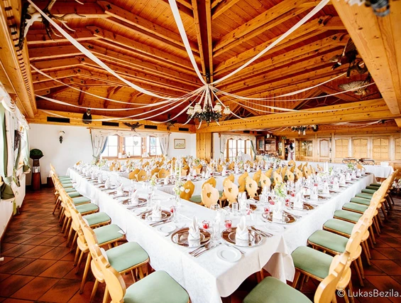 Hochzeitslocation: Vintage Hochzeitstafel für 100 Personen - Gipfelhaus Magdalensberg