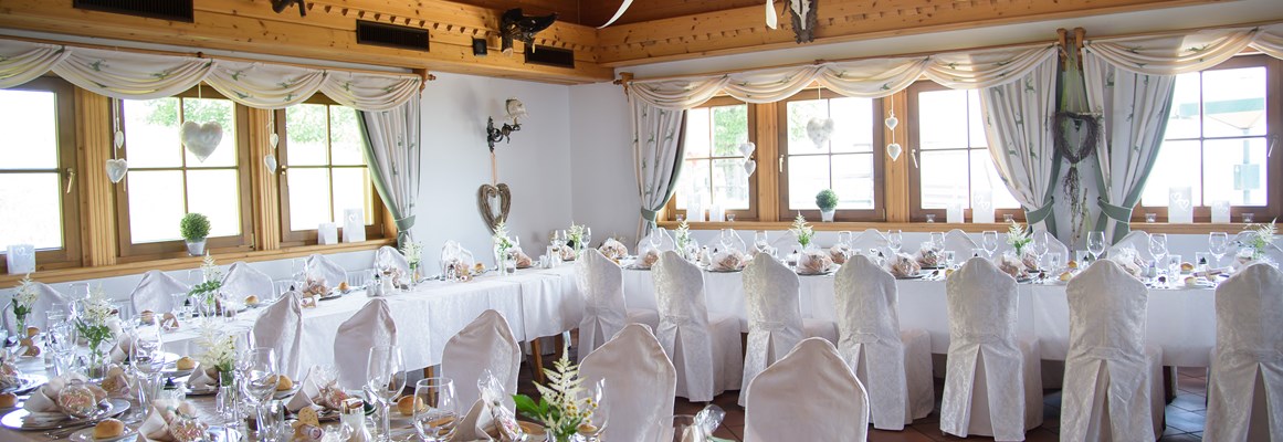 Hochzeitslocation: Hochzeitstafel in U - Form für ca. 40 Personen - Gipfelhaus Magdalensberg