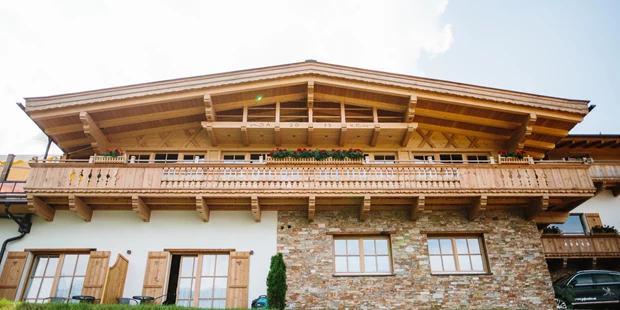 Destination-Wedding - Art der Location: Hotel / Chalet - Feiern Sie Ihre Hochzeit auf der Jufenalm in 5761 Maria Alm auf 1.150m Seehöhe.
Foto © martinhofmann.at - Die Jufenalm