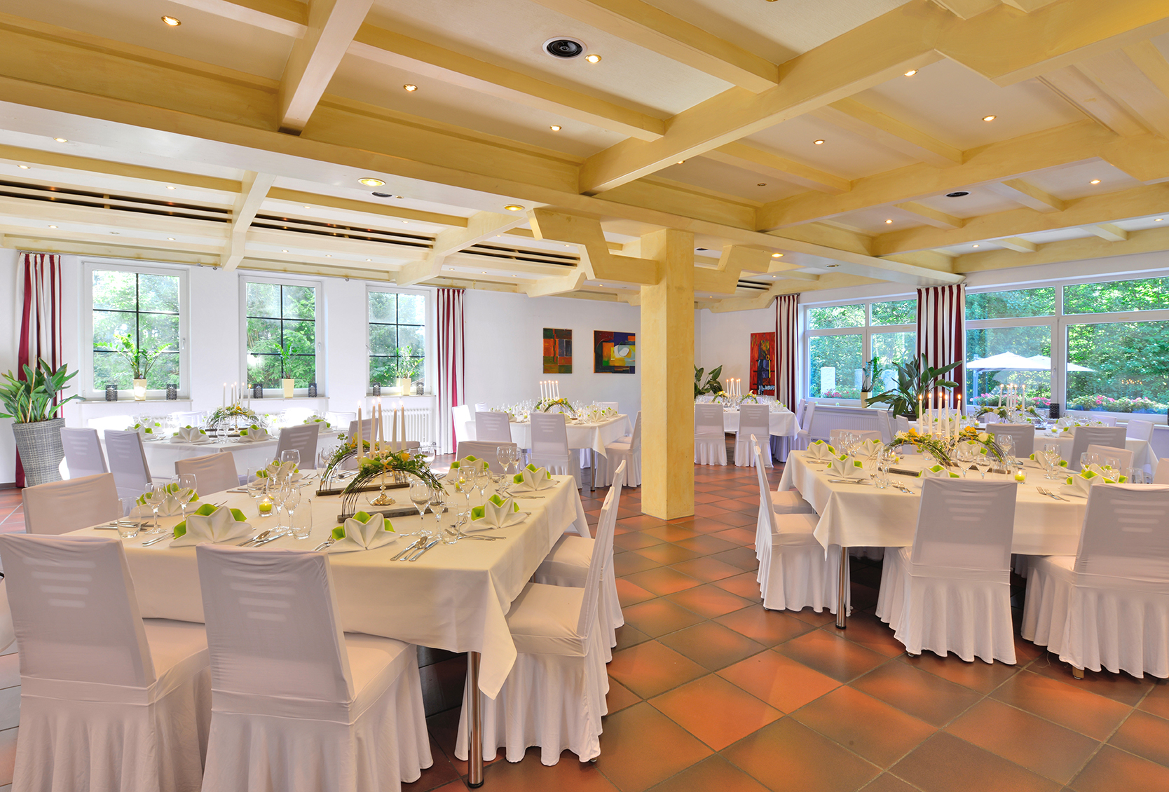 Destination-Wedding - Preisniveau Hochzeitsfeier: €€ - Landgasthof - Hotel Sonnenhof