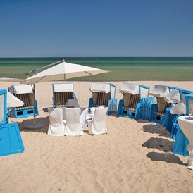 Hochzeitslocation: Standesamtliche Trauung am Strand im Ostseebad Göhren - Hotel Hanseatic Rügen & Villen