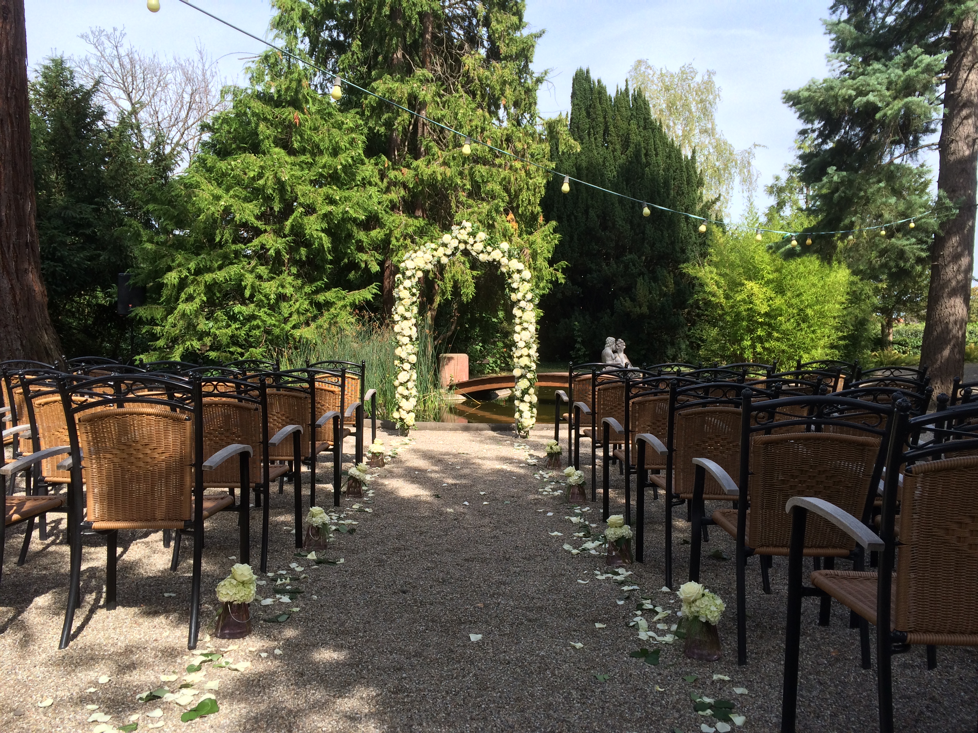 Hochzeitslocation: Hotel Schloss Edesheim