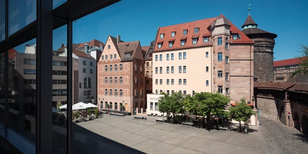 Destination-Wedding - PLZ 90402 (Deutschland) - Ansicht vom Klarissenplatz - Hotel VICTORIA Nürnberg