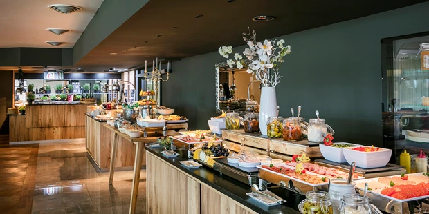 Destination-Wedding - Art der Location: Hotel / Chalet - Frühstücksbuffett  - ARCOTEL Nike Linz