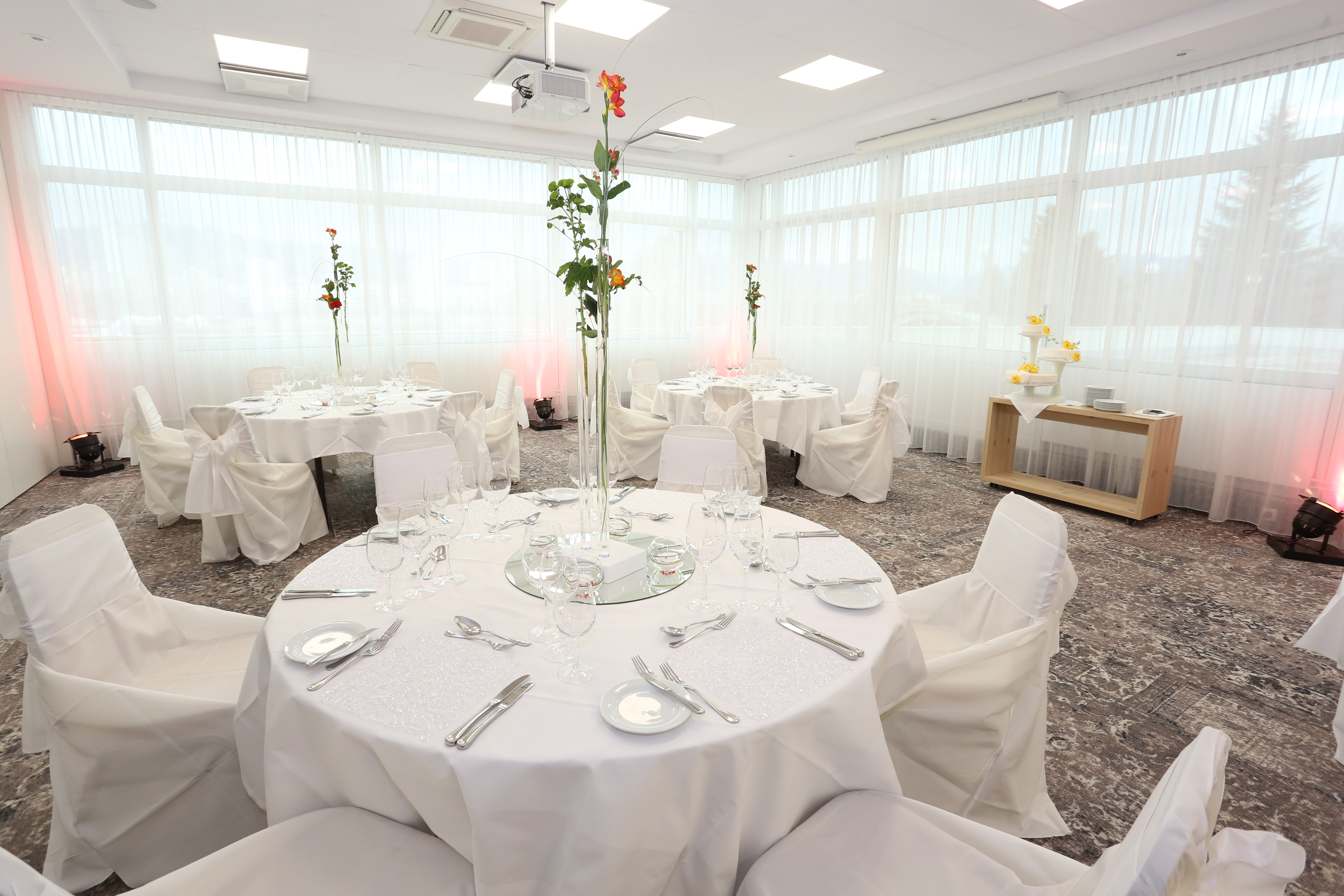 Destination-Wedding - Oberösterreich - Veranstaltungssaal im ARCOTEL Nike Linz - ARCOTEL Nike Linz