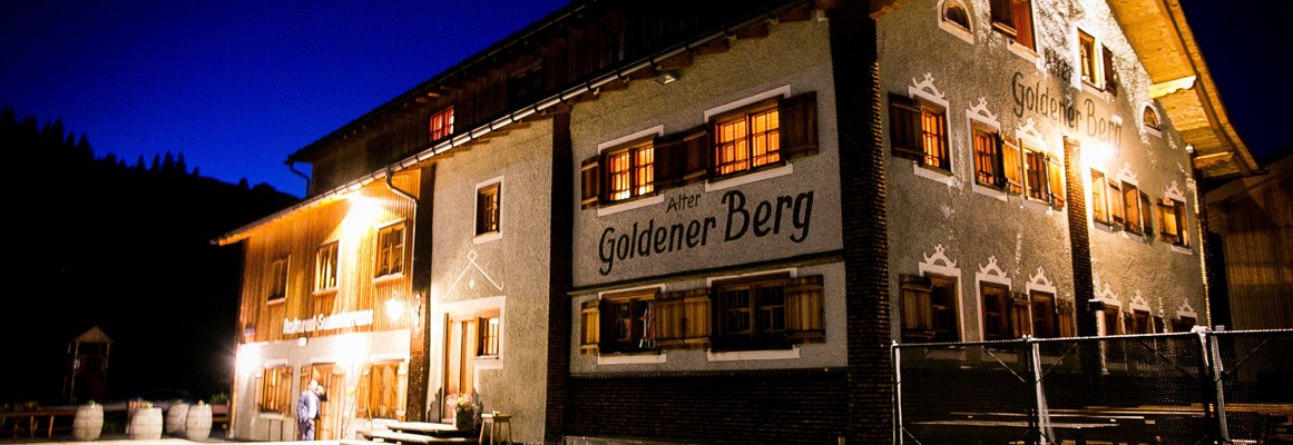 Hochzeitslocation: (c) Tanja und Josef Photographie und Film  - Hotel Goldener Berg & Alter Goldener Berg