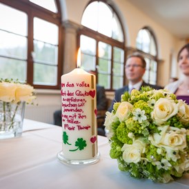 Hochzeitslocation: Standesamtliche Trauung im Wintergarten - Naturhotel Schloss Kassegg