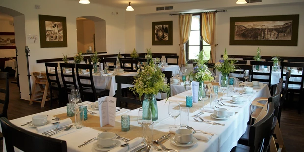 Destination-Wedding - Art der Location: Hotel / Chalet - Platz für bis zu 80 Personen im gemütlichen Restaurant - Naturhotel Schloss Kassegg