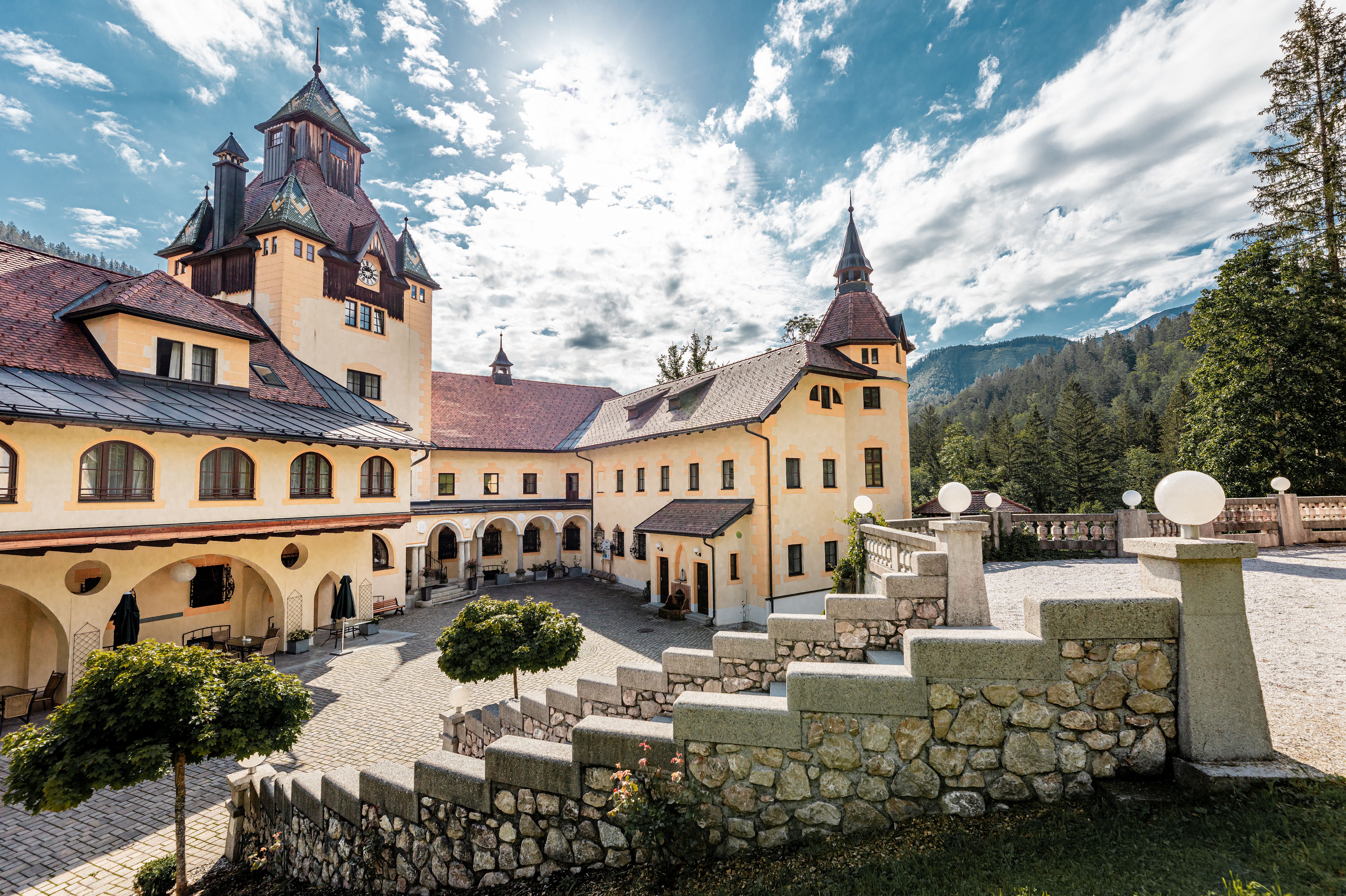 Hochzeitslocation: Naturhotel Schloss Kassegg